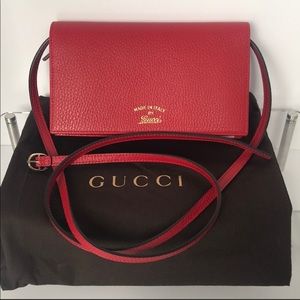 Gucci Crossbody Bag red
